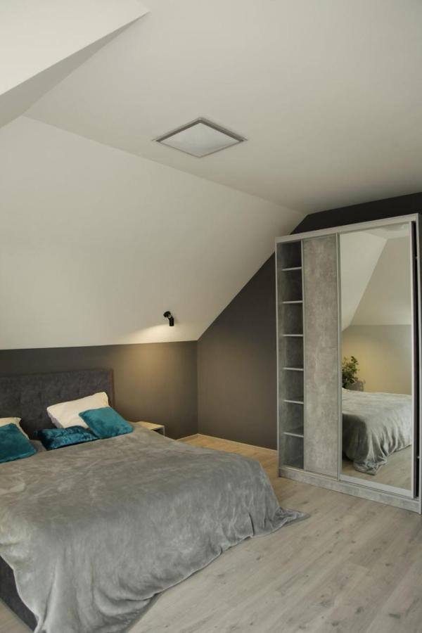 Uzhorod 3 Room Lovely House מראה חיצוני תמונה