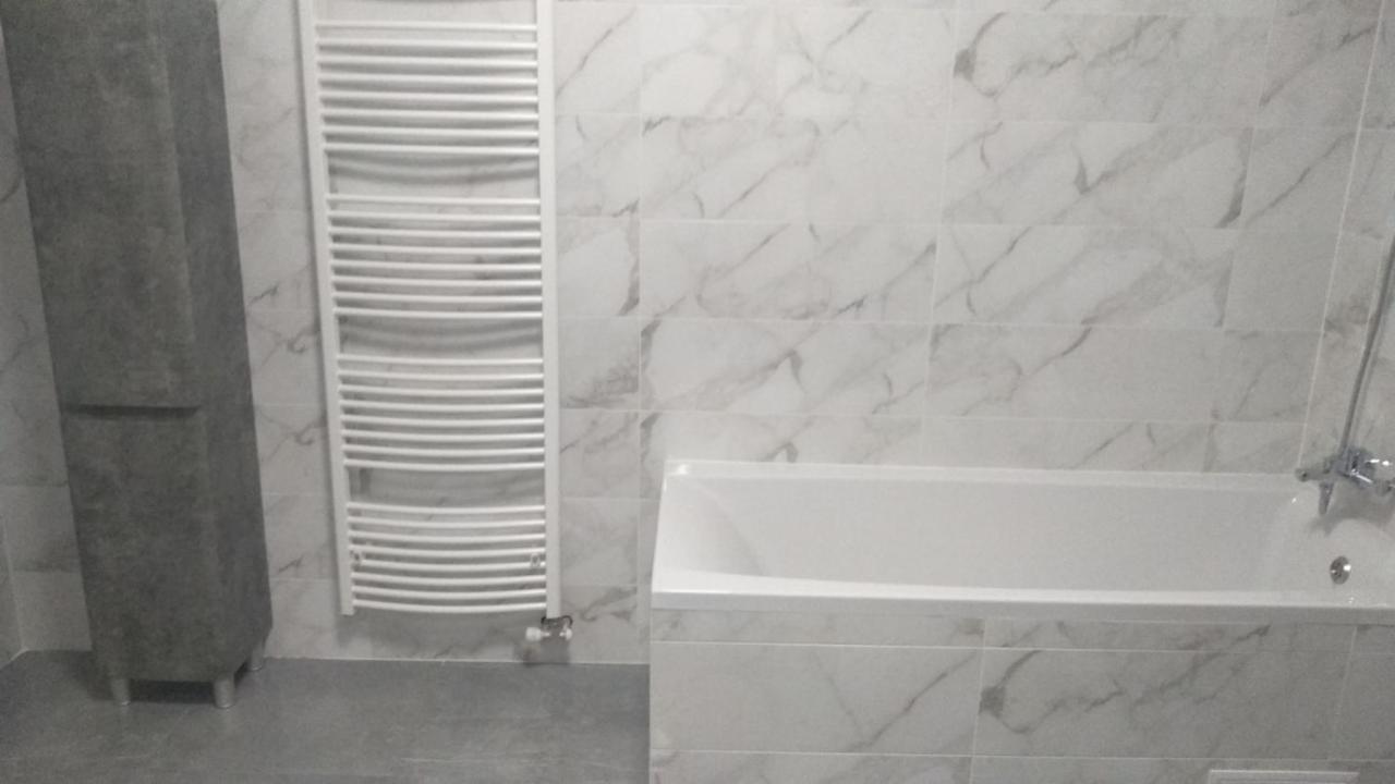 Uzhorod 3 Room Lovely House מראה חיצוני תמונה