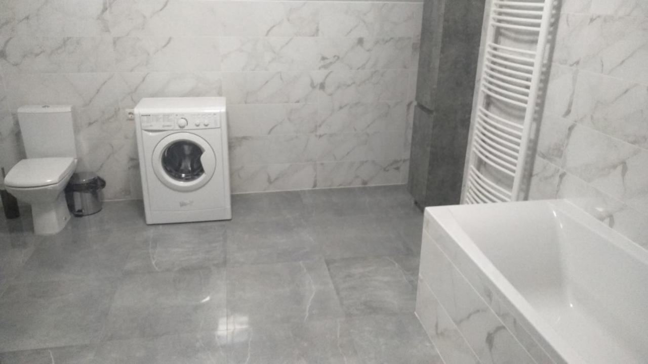 Uzhorod 3 Room Lovely House מראה חיצוני תמונה