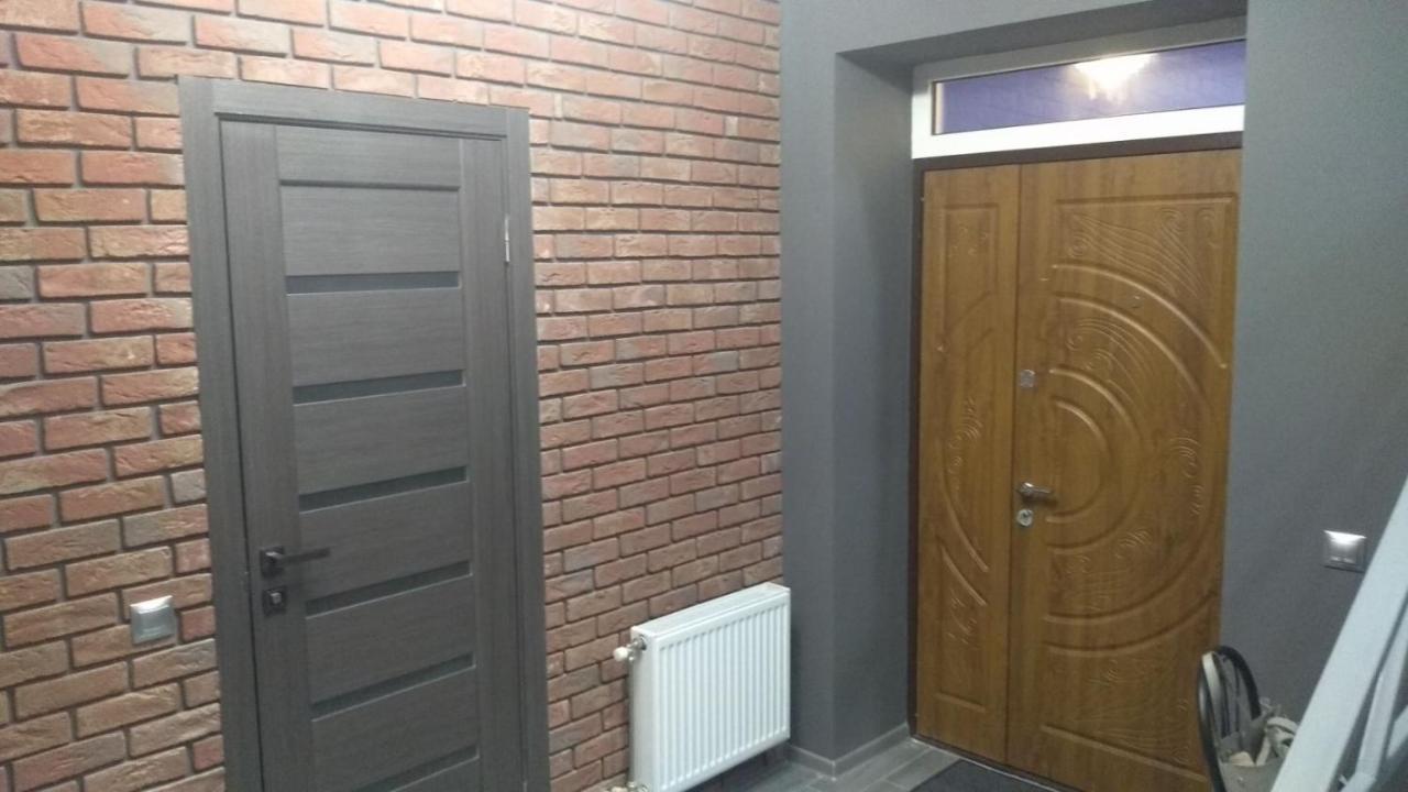 Uzhorod 3 Room Lovely House מראה חיצוני תמונה