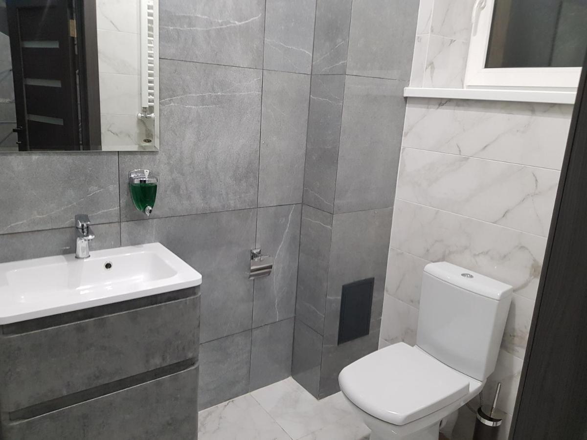 Uzhorod 3 Room Lovely House מראה חיצוני תמונה